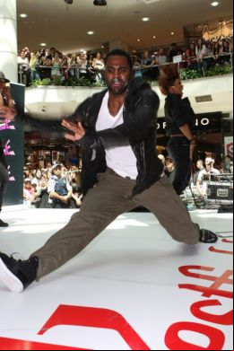 Jason Derulo performs at Parramatta, Australia, by Eva Rinaldi